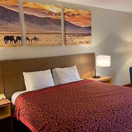 Days Inn & Suites By Wyndham Ridgeland Extérieur photo