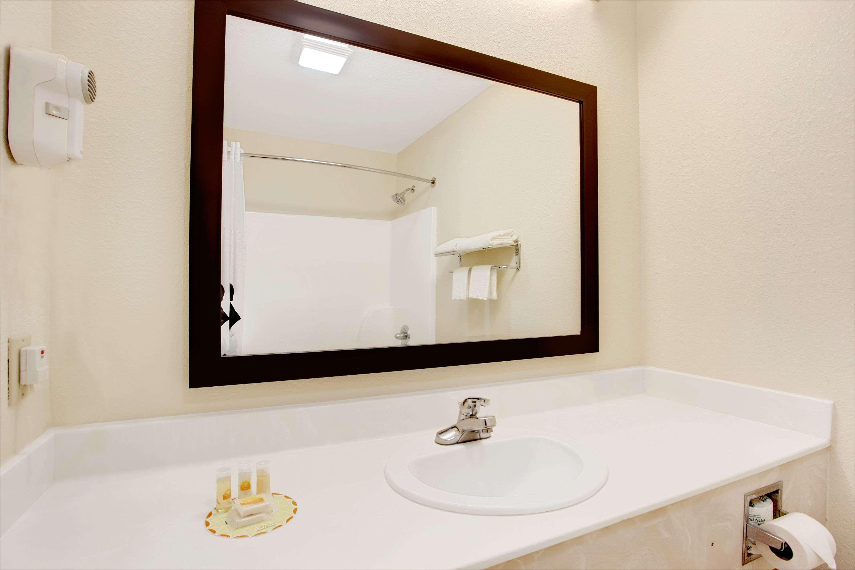 Days Inn & Suites By Wyndham Ridgeland Extérieur photo