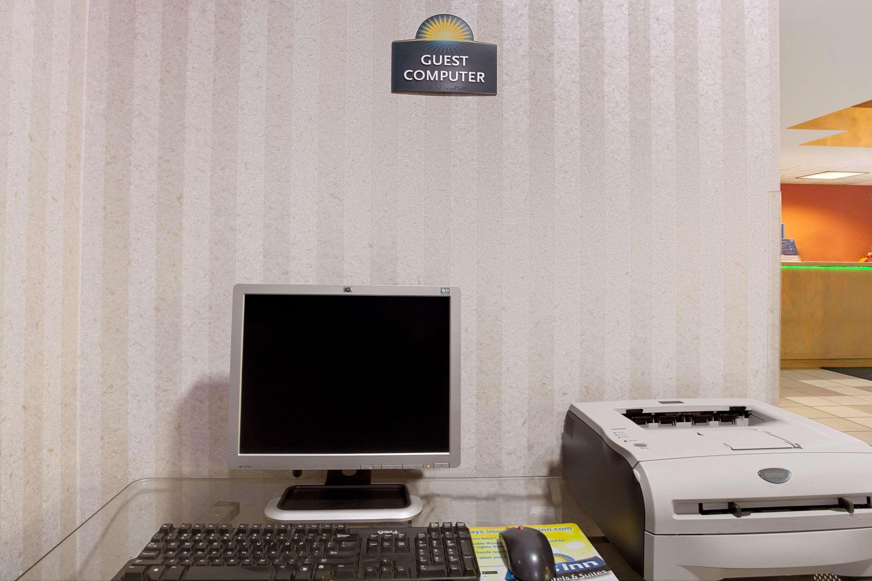 Days Inn & Suites By Wyndham Ridgeland Extérieur photo
