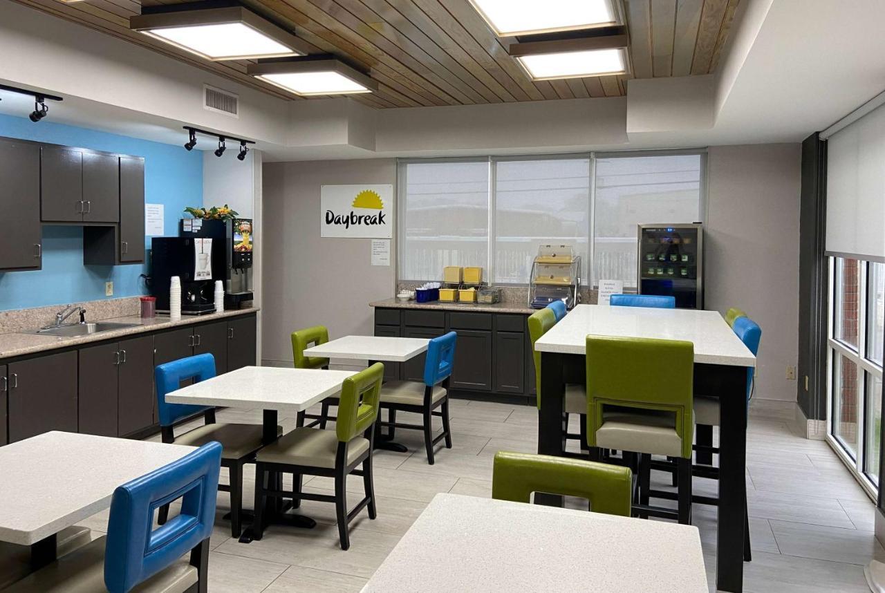 Days Inn & Suites By Wyndham Ridgeland Extérieur photo