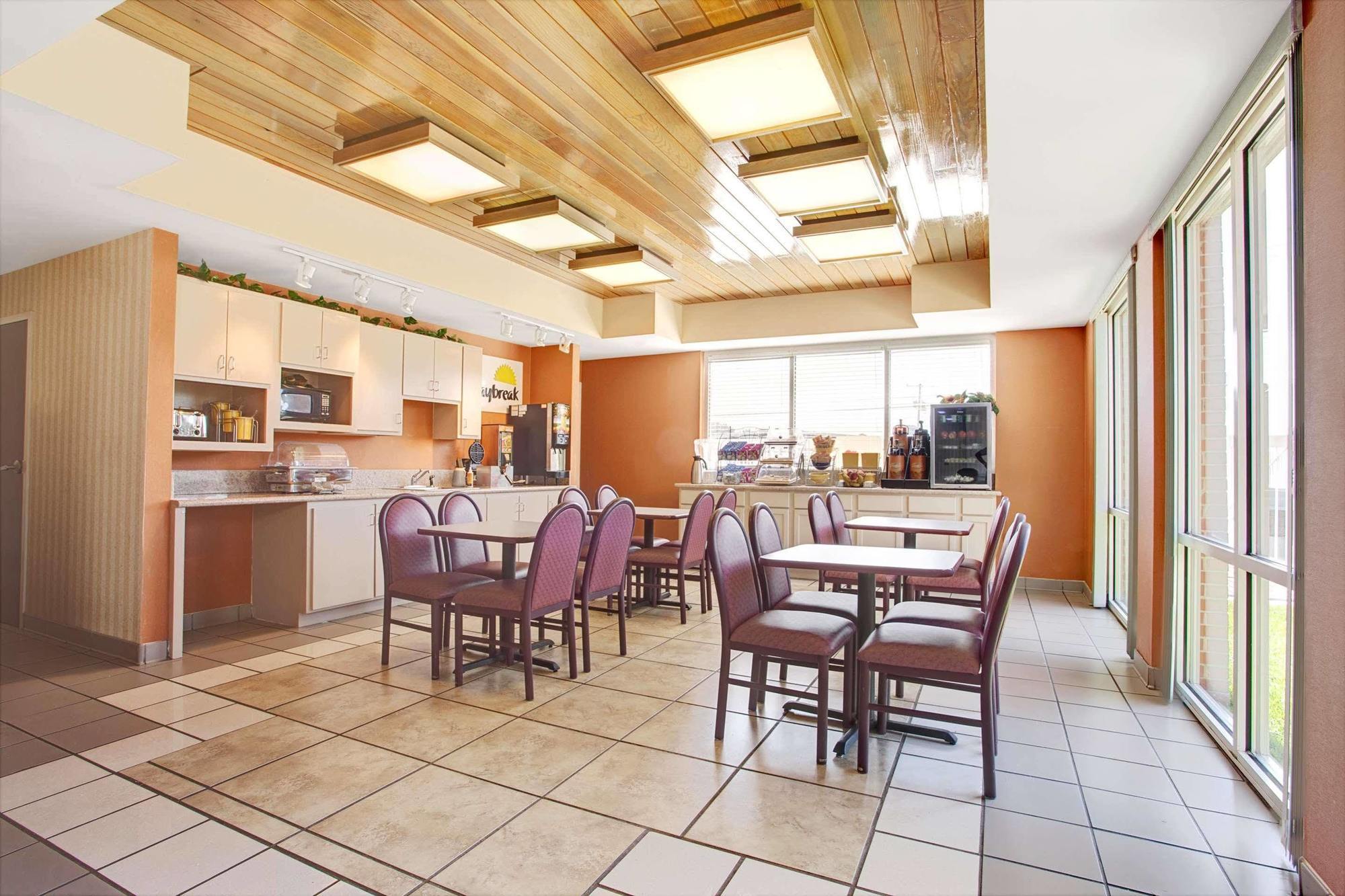 Days Inn & Suites By Wyndham Ridgeland Extérieur photo